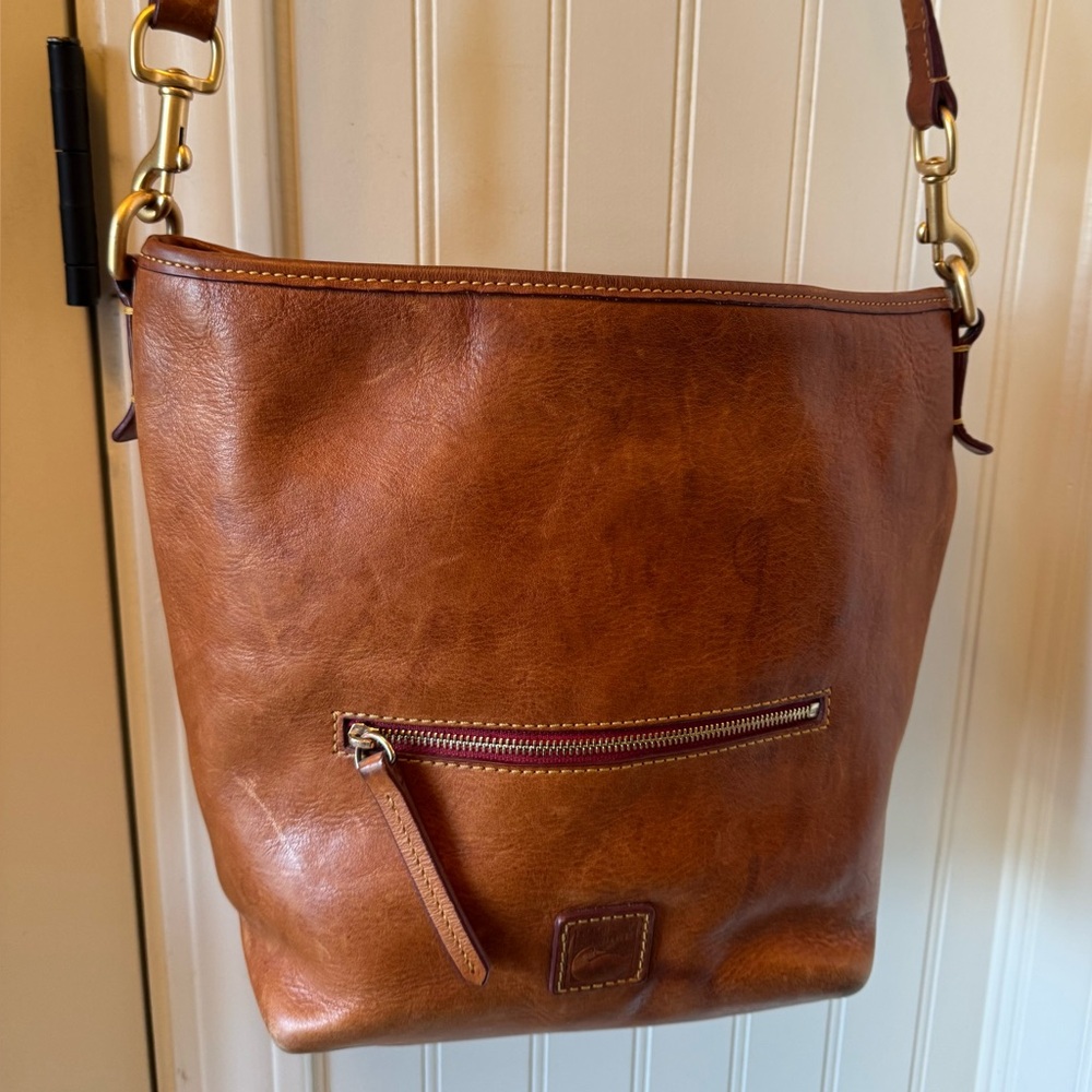 Dooney & Bourke Fielding Florentine Small Hobo Crossbody/Natural